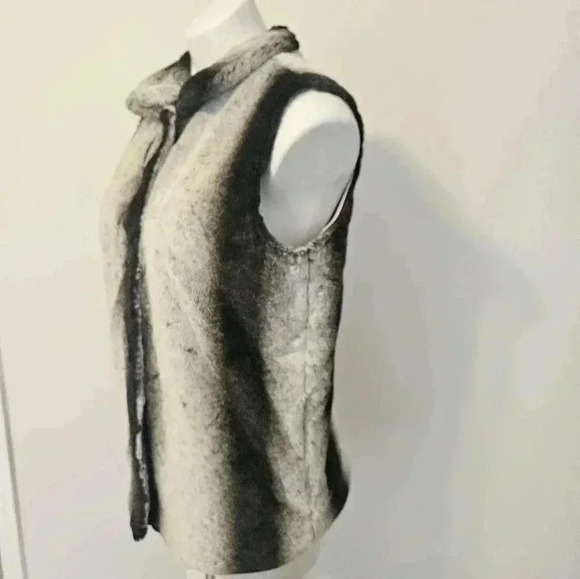 WOOLY BULLY WEAR COLORADO (ALTA) FAUX FUR VEST SIZE MEDIUM - Picture 2 of 14